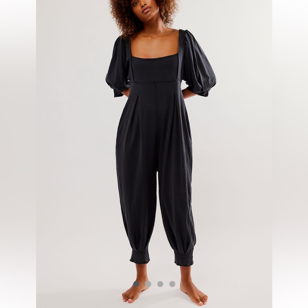 Intimately Free People Whole Lotta Love Black Jumpsuit Size Extra Small EUC 🖤
